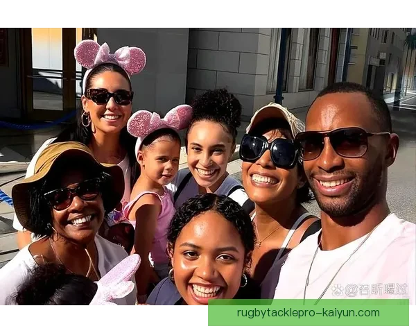 球迷热议精彩瞬间 背后引发的激情记忆值得关注