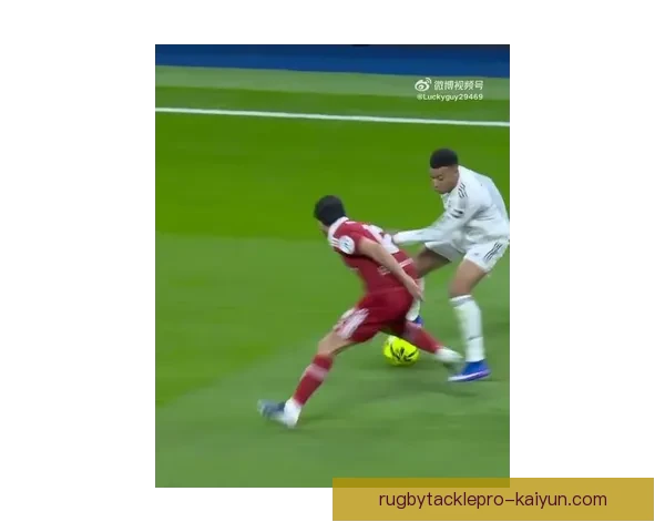 姆巴佩近期边中切换的状态值得关注，展现出灵活的进攻趋势。